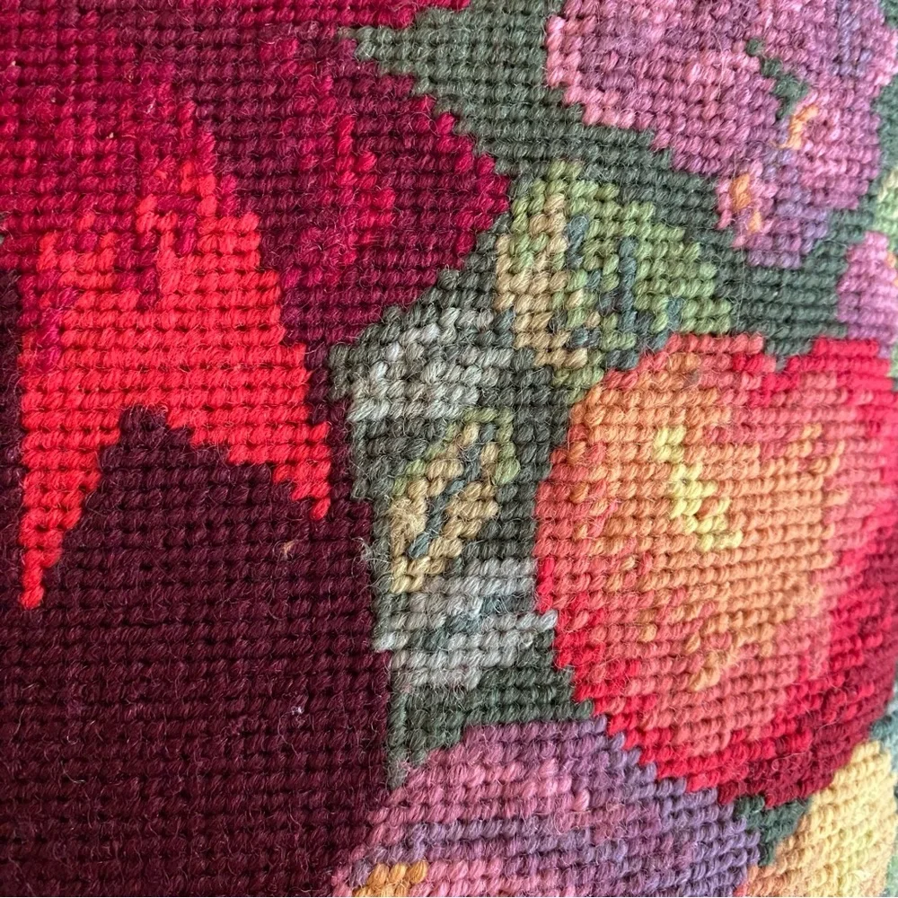 Needlepoint Wreath Pillow 15.5” x 15.5” Fall Winter Colonial Festive Holiday